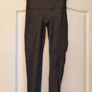 Spanx Dark Grey High-Waisted Leggings with Ribbed Detail
